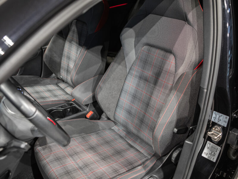 Volkswagen Golf 8 GTI 5p