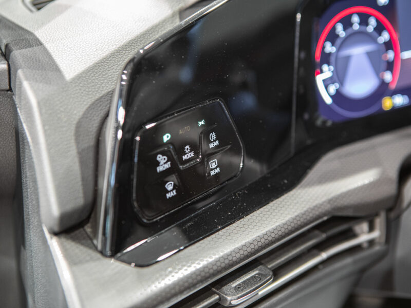 Volkswagen Golf 8 GTI 5p