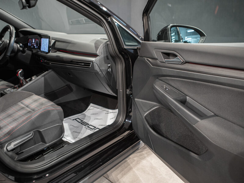 Volkswagen Golf 8 GTI 5p