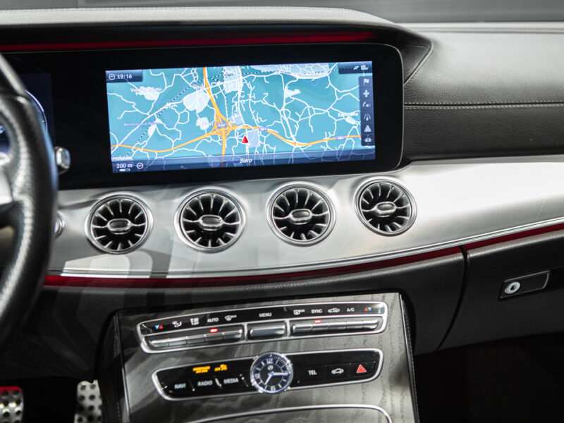 Mercedes-Benz E Coupé 220d AMG