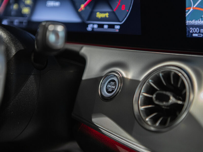 Mercedes-Benz E Coupé 220d AMG