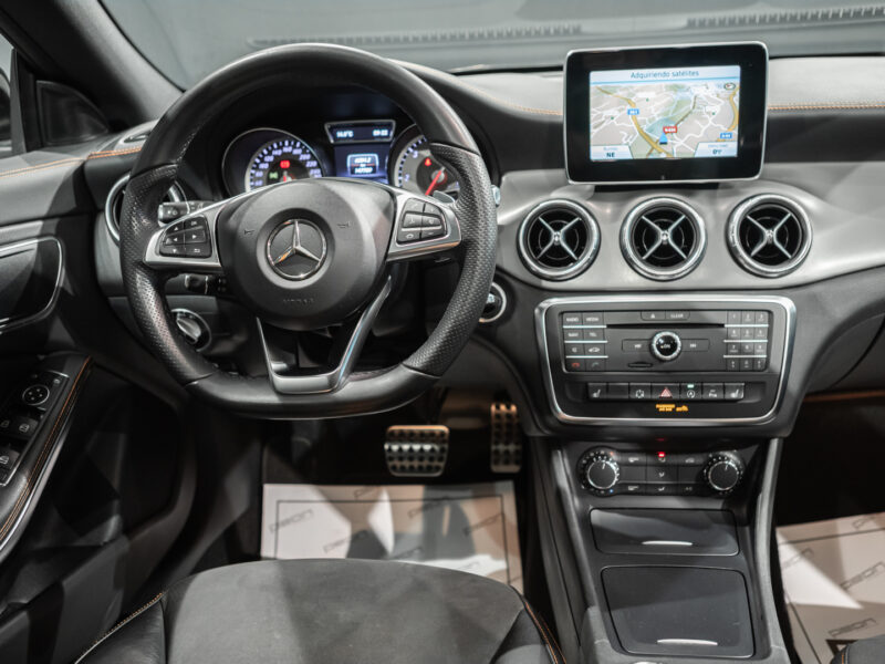 MB CLA Shooting Brake 200d AMG Orange Edition