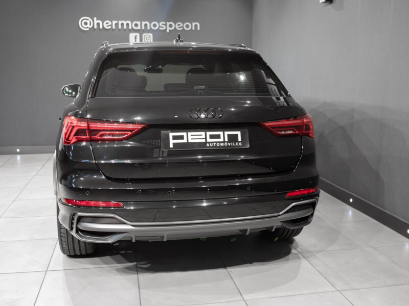 Audi Q3 35 TDI S-Black-Line Tronic