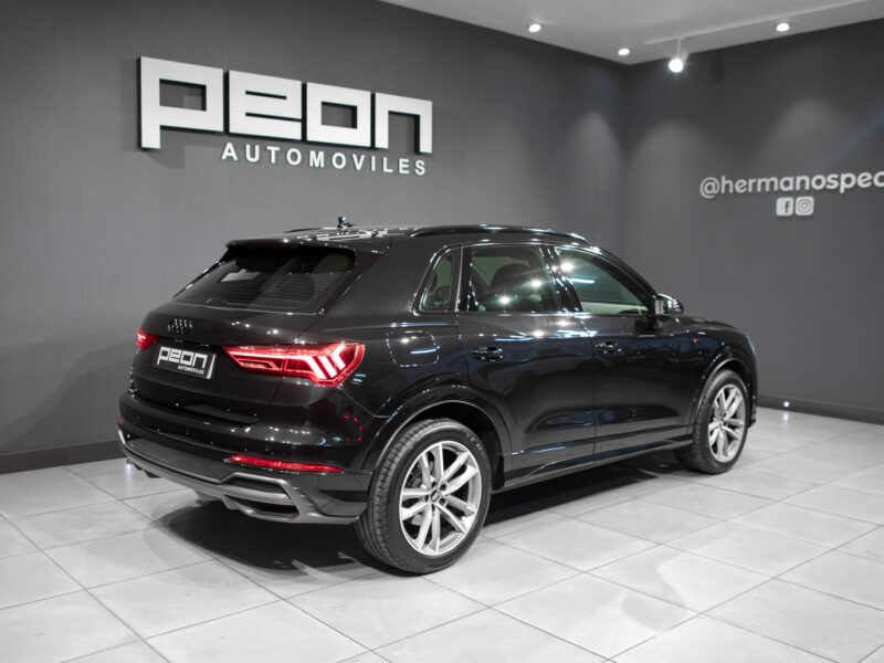 Audi Q3 35 TDI S-Black-Line Tronic