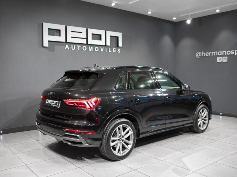 Audi Q3 35 TDI S-Black-Line Tronic