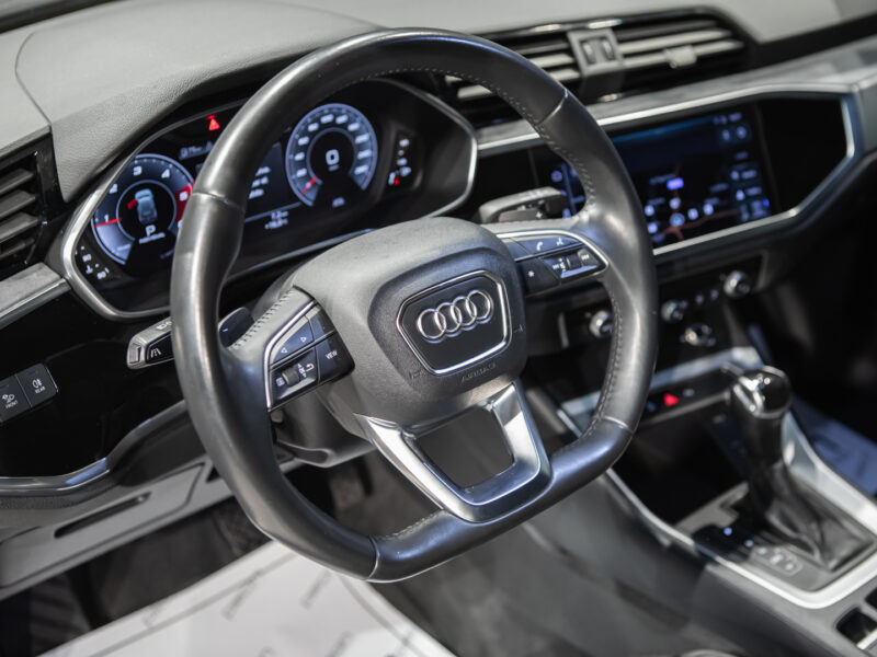 Audi Q3 35 TDI S-Black-Line Tronic