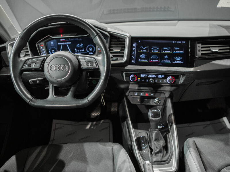 Audi A1 SB 30 TFSI S-Tronic S-Line