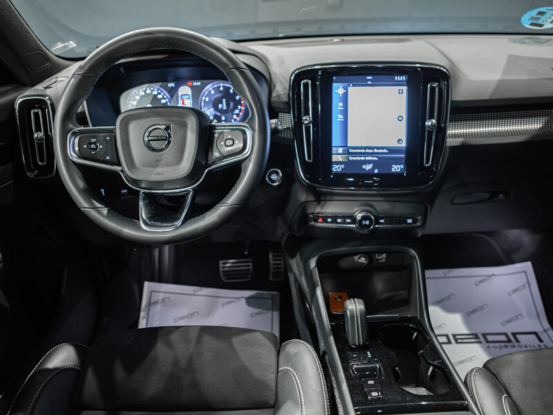 Volvo XC40 2.0 B4 AWD R-Design