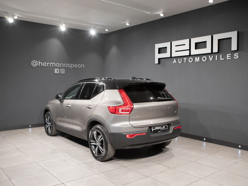 Volvo XC40 2.0 B4 AWD R-Design