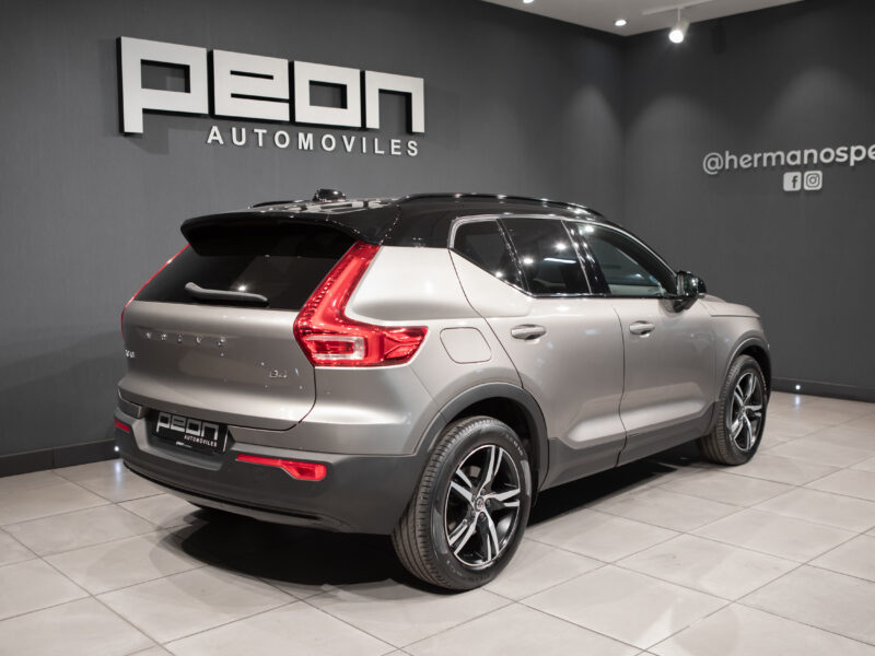 Volvo XC40 2.0 B4 AWD R-Design