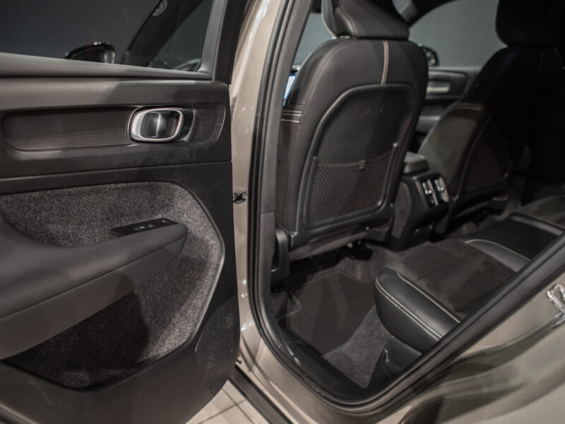 Volvo XC40 2.0 B4 AWD R-Design