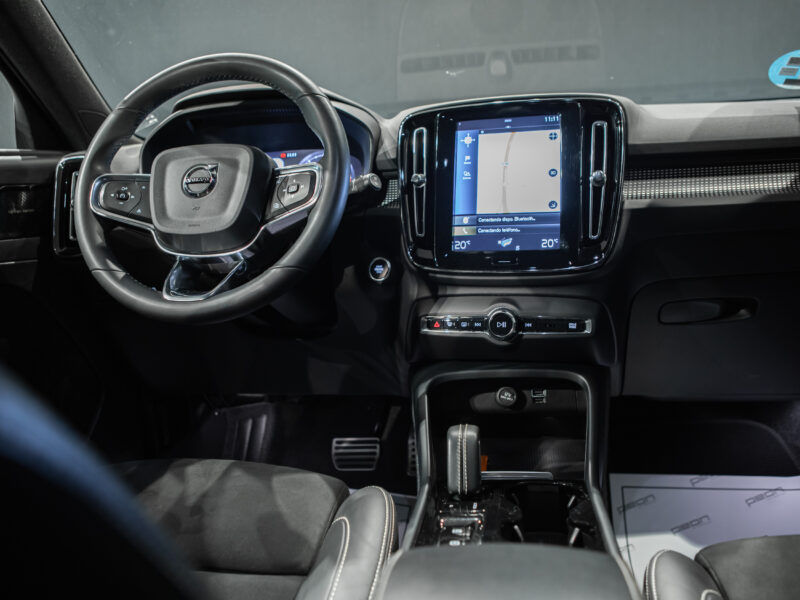 Volvo XC40 2.0 B4 AWD R-Design