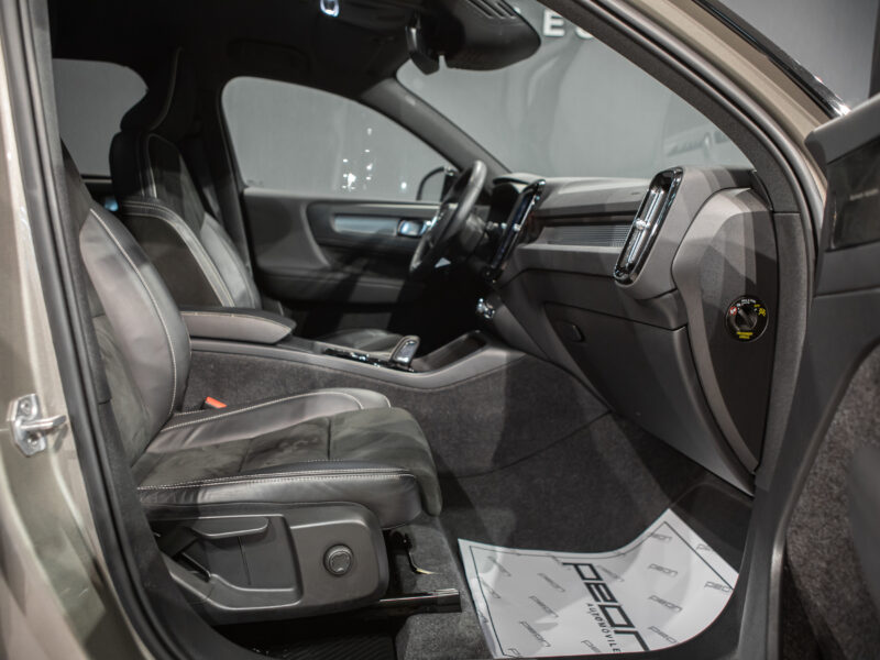 Volvo XC40 2.0 B4 AWD R-Design