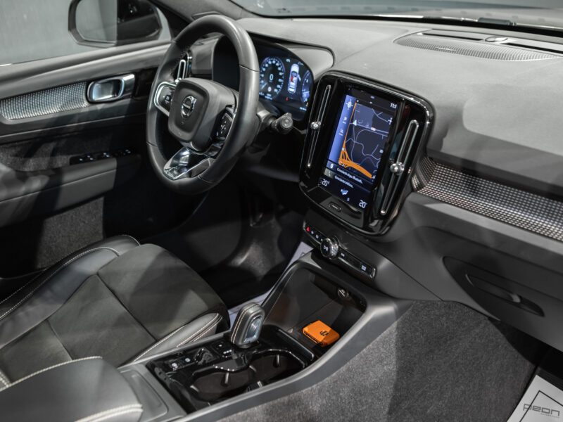 Volvo XC40 2.0 B4 AWD R-Design