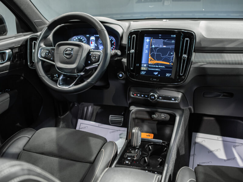 Volvo XC40 2.0 B4 AWD R-Design