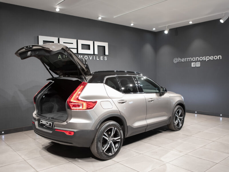 Volvo XC40 2.0 B4 AWD R-Design