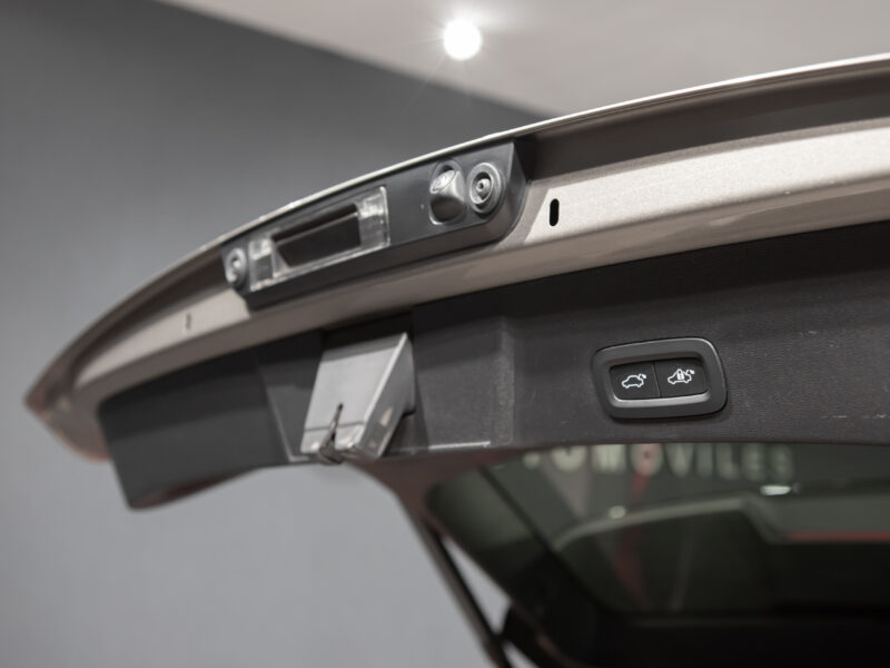 Volvo XC40 2.0 B4 AWD R-Design