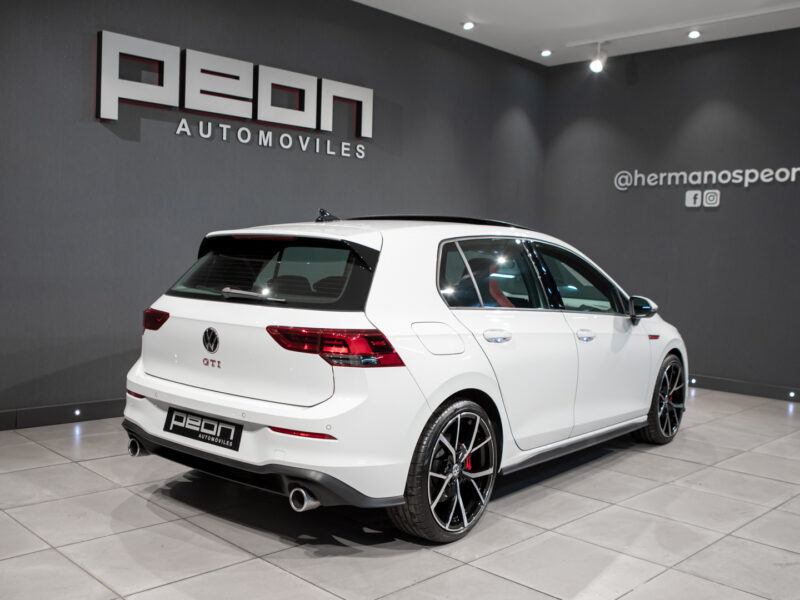 Volkswagen Golf 8 GTI 5p