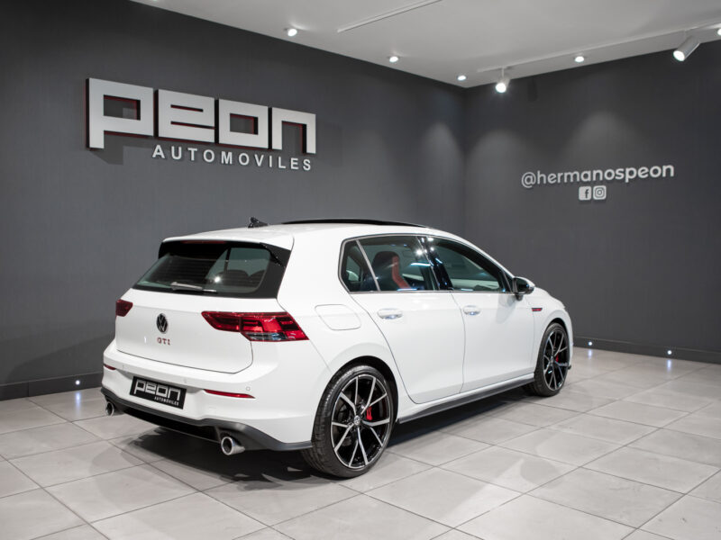 Volkswagen Golf 8 GTI 5p