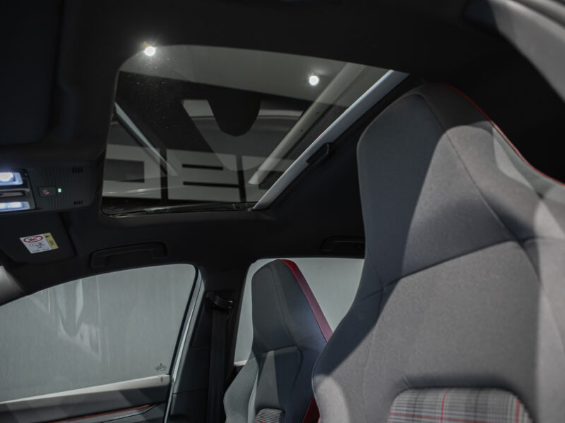 Volkswagen Golf 8 GTI 5p