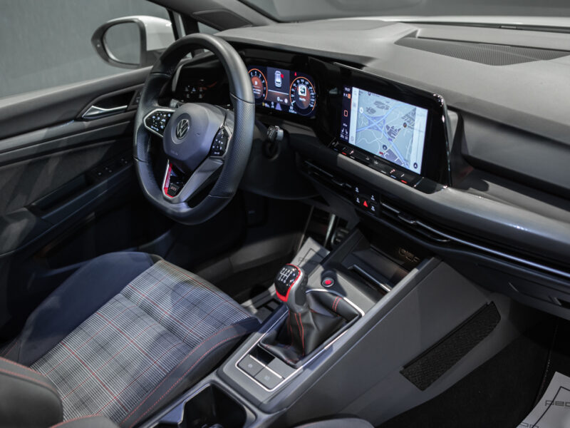 Volkswagen Golf 8 GTI 5p