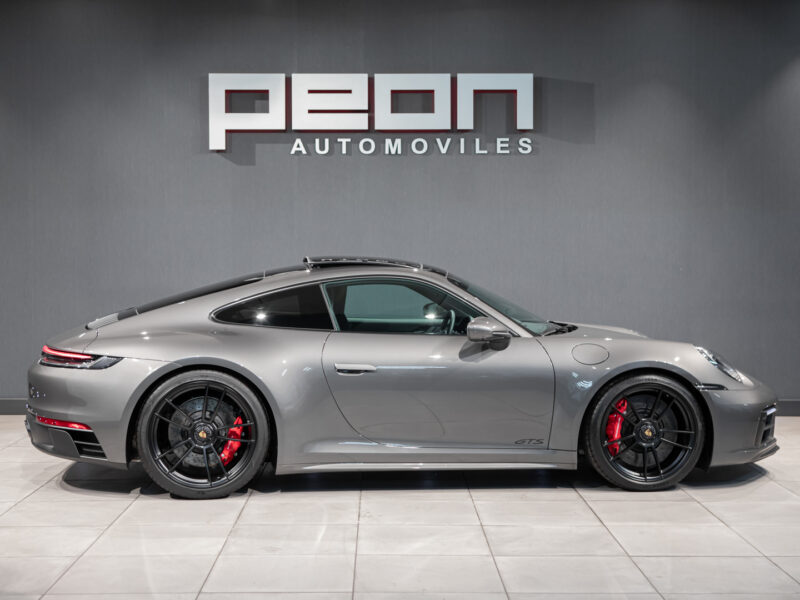 Porsche 911/992 Carrera GTS Coupé