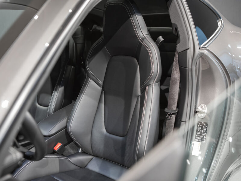 Porsche 911/992 Carrera GTS Coupé