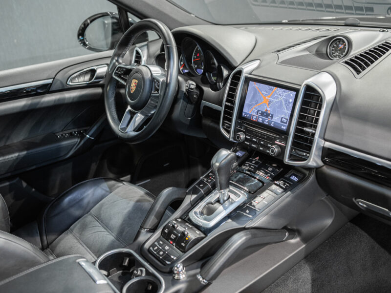 Porsche Cayenne Diesel Platinum Edition