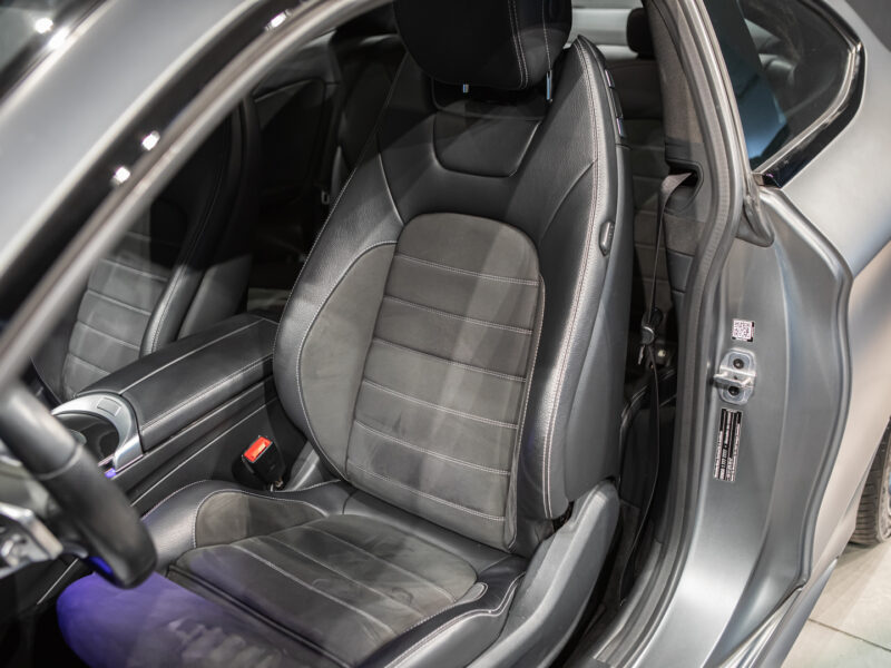 Mercedes-Benz C Coupé 200 9G AMG