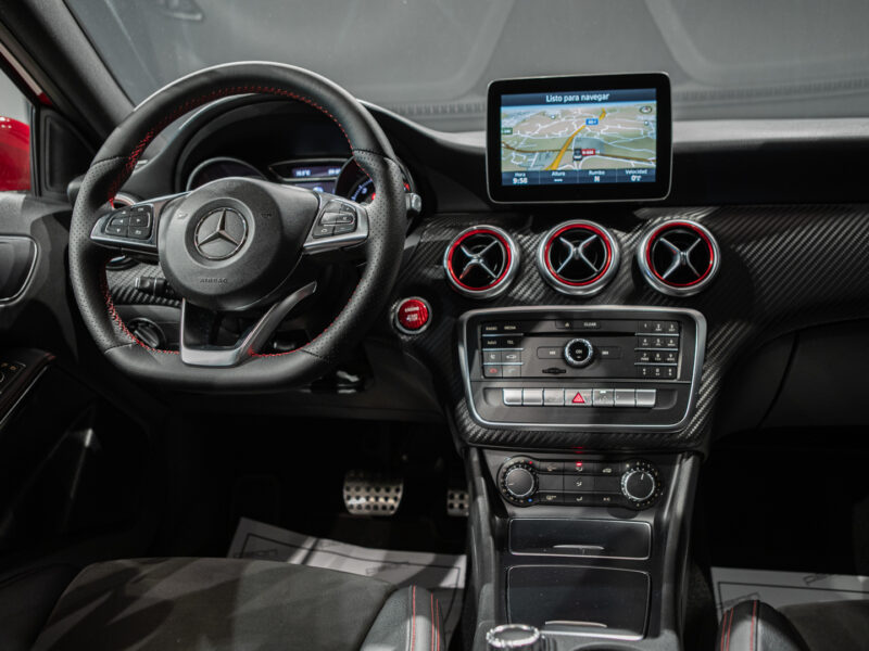 Mercedes-Benz A 200d 7G AMG