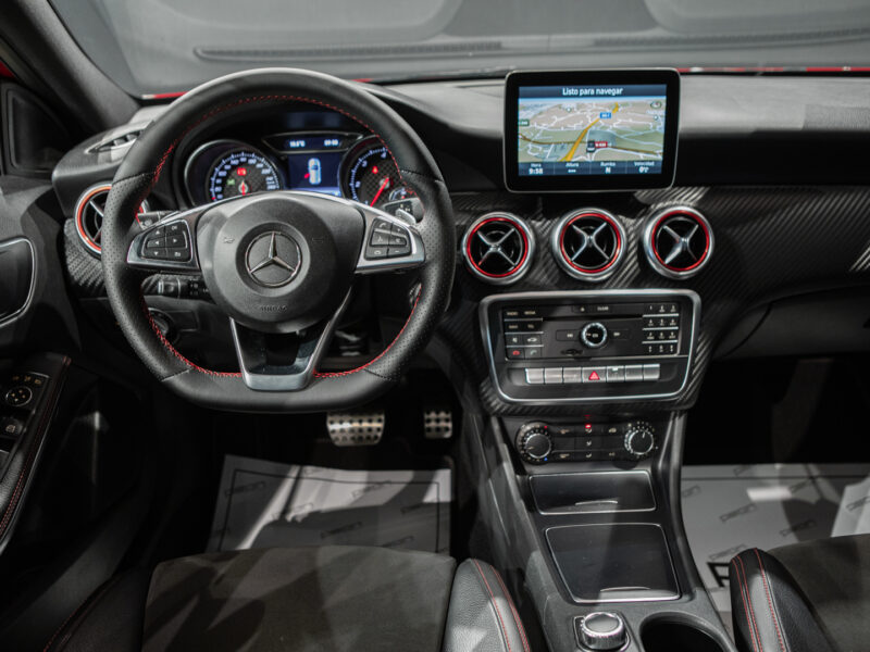 Mercedes-Benz A 200d 7G AMG