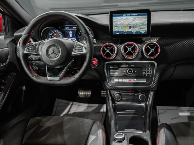 Mercedes-Benz A 200d 7G AMG