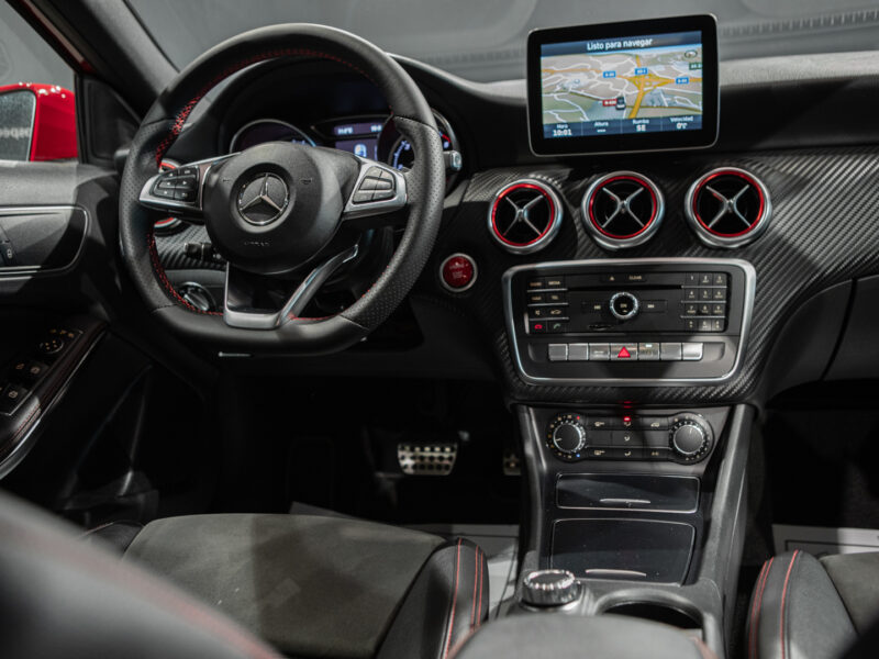 Mercedes-Benz A 200d 7G AMG