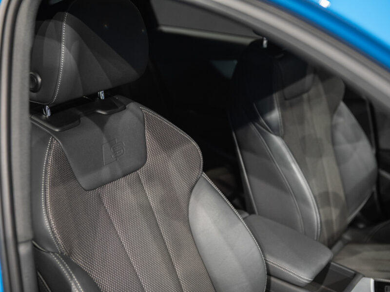 Audi A4 Avant 35 TDI Black Line S-T