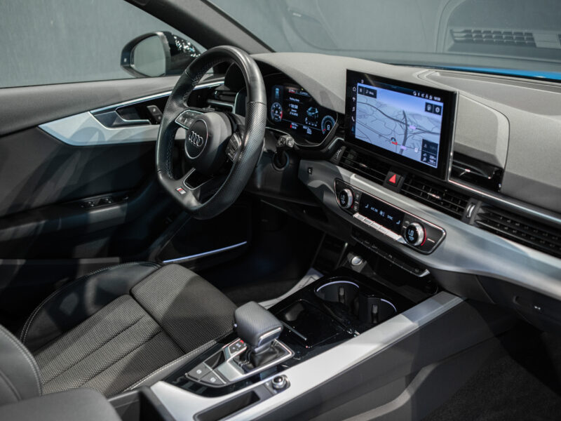 Audi A4 Avant 35 TDI Black Line S-T