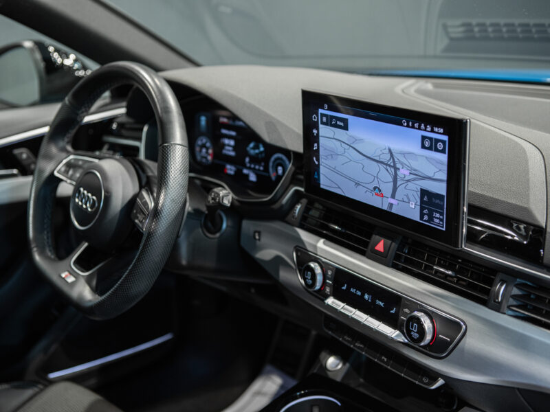 Audi A4 Avant 35 TDI Black Line S-T