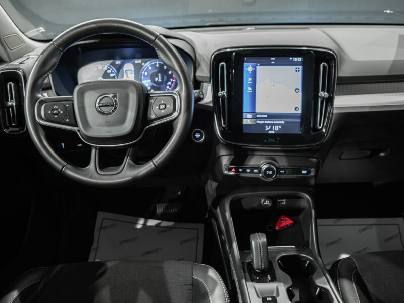 Volvo XC40 1.5 T3 Momentum Auto