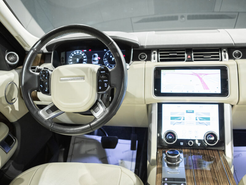 Range Rover 4.4 SDV8 Autobiography