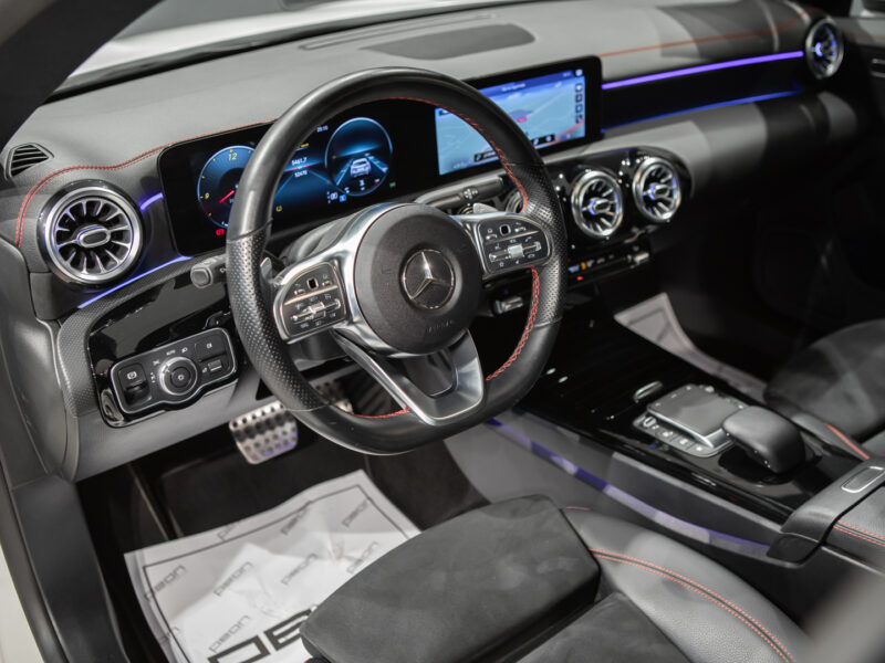 Mercedes-Benz CLA Shooting Brake 200 7G AMG