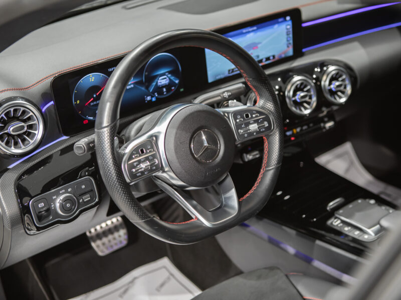 Mercedes-Benz CLA Shooting Brake 200 7G AMG