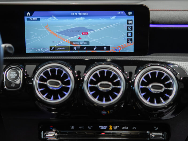 Mercedes-Benz CLA Shooting Brake 200 7G AMG