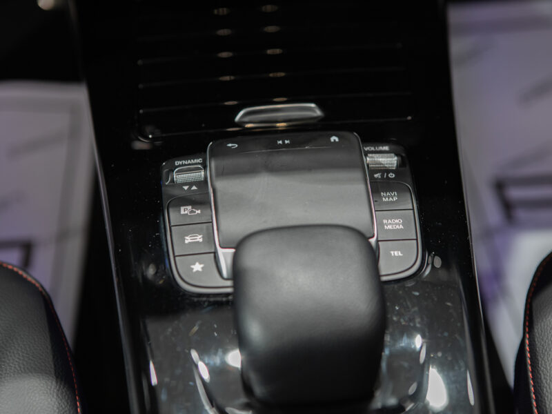 Mercedes-Benz CLA Shooting Brake 200 7G AMG