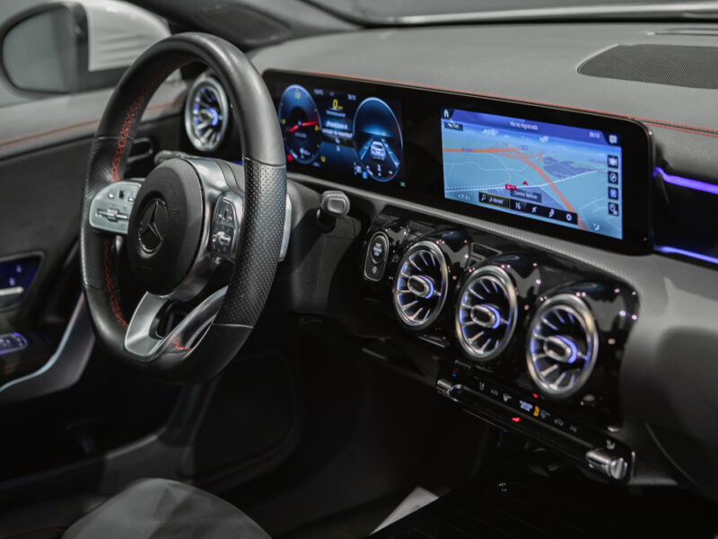 Mercedes-Benz CLA Shooting Brake 200 7G AMG