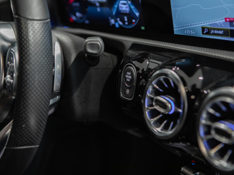 Mercedes-Benz CLA Shooting Brake 200 7G AMG