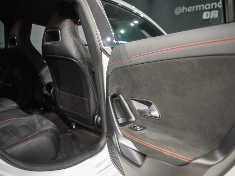 Mercedes-Benz CLA Shooting Brake 200 7G AMG