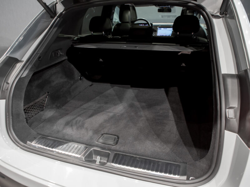 Mercedes-Benz EQE SUV 350+ AMG