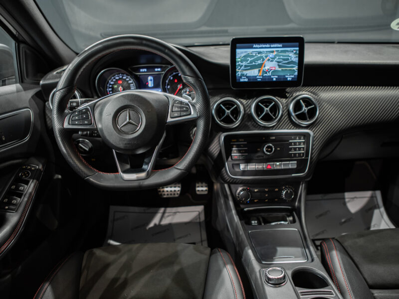 Mercedes-Benz A 200d 7G AMG