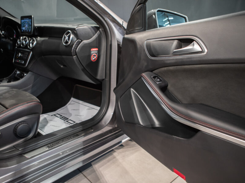 Mercedes-Benz A 200d 7G AMG