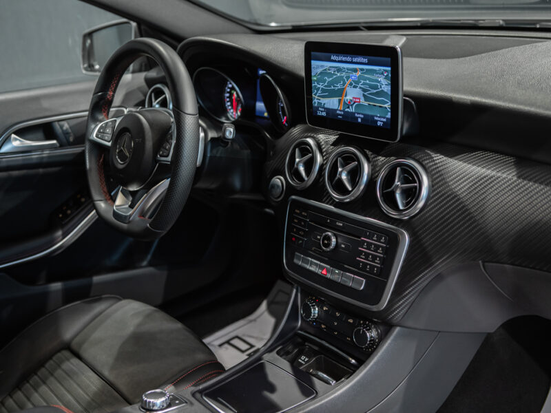 Mercedes-Benz A 200d 7G AMG