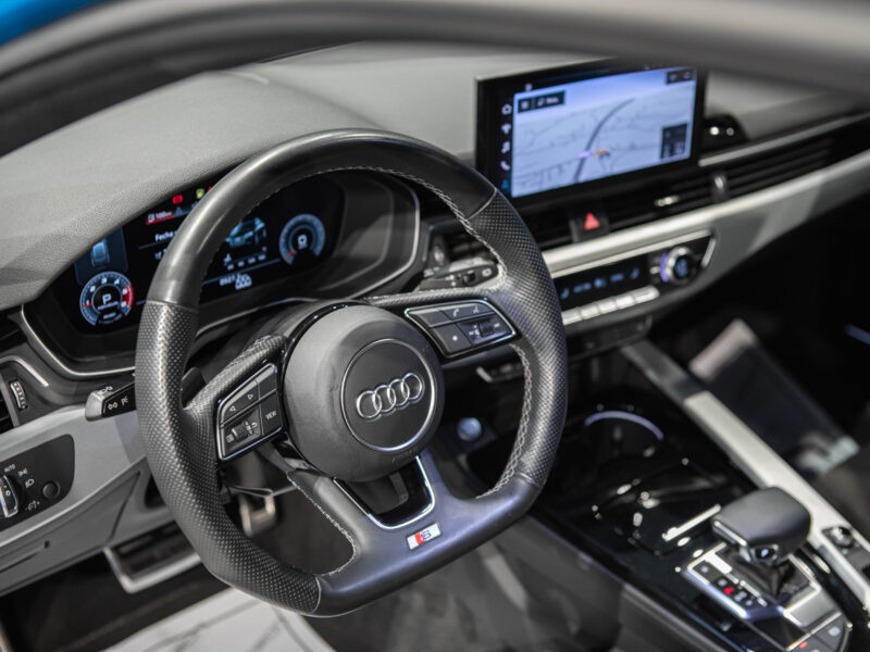 Audi A4 Avant 35 TDI Black Line S-T